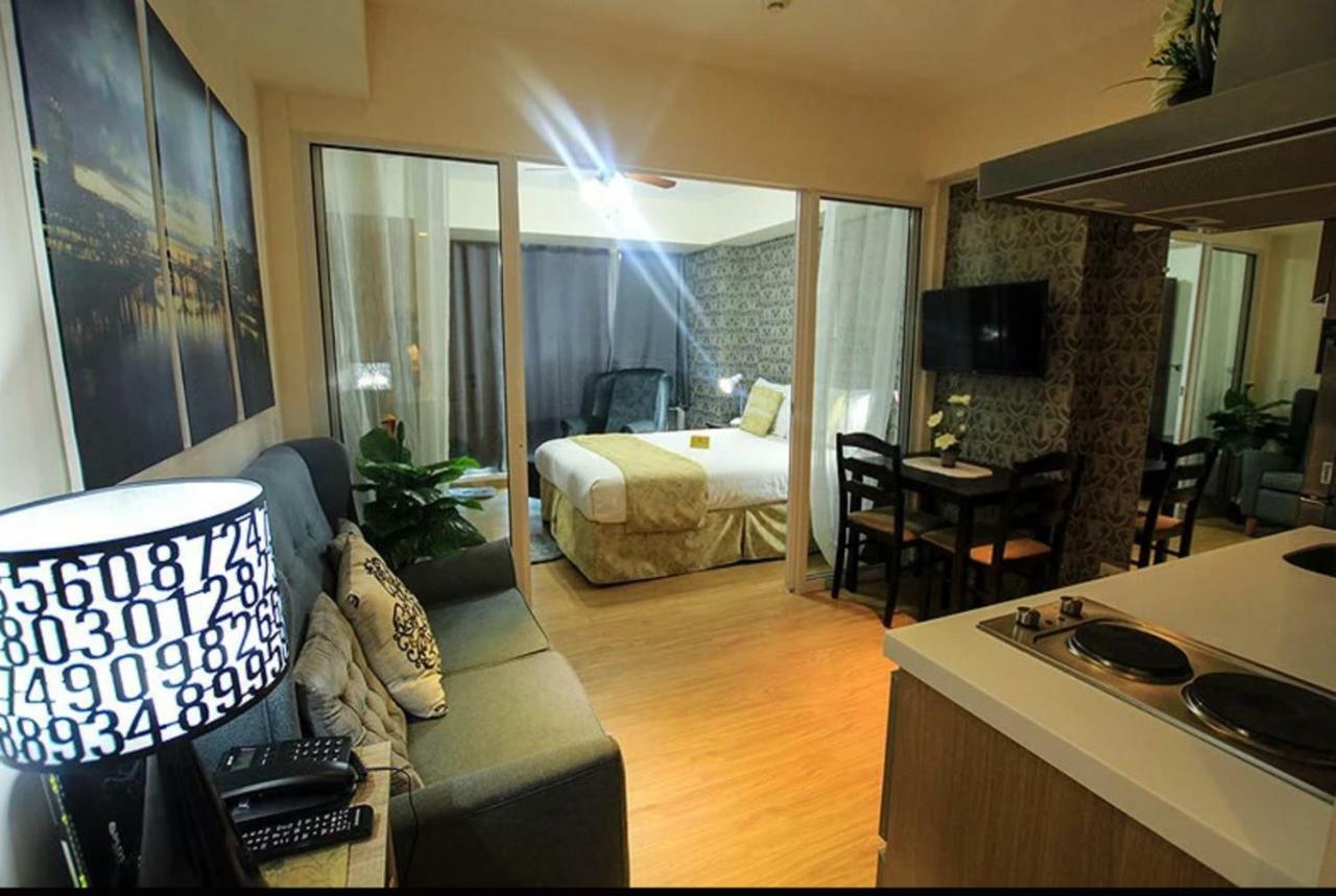 Azure C7 Balcony, Wifi, Near Mall Airport Apartment Manila Exterior photo